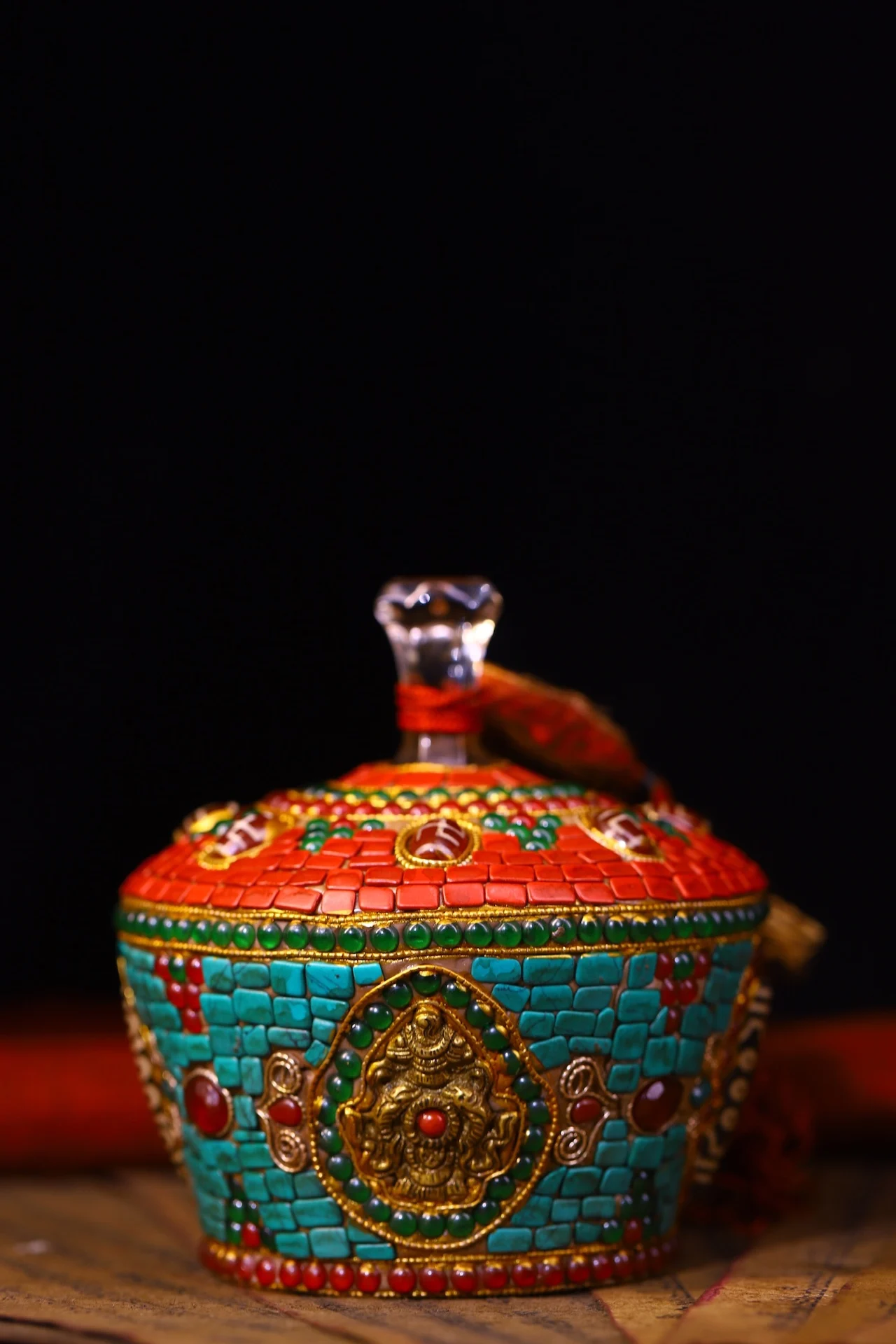 

5"Tibetan Temple Collection Old Crystal Mosaic Gem gZi Beads Turquoise Buddha jar Relic Treasure Jar Worship Hall Town house