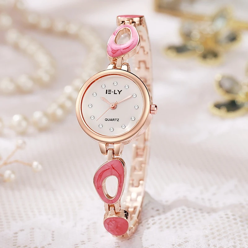 Nova pulseira relógio feminino luz luxo nicho temperamento elegante sênior senso de esqueleto irregular relógio de pulso