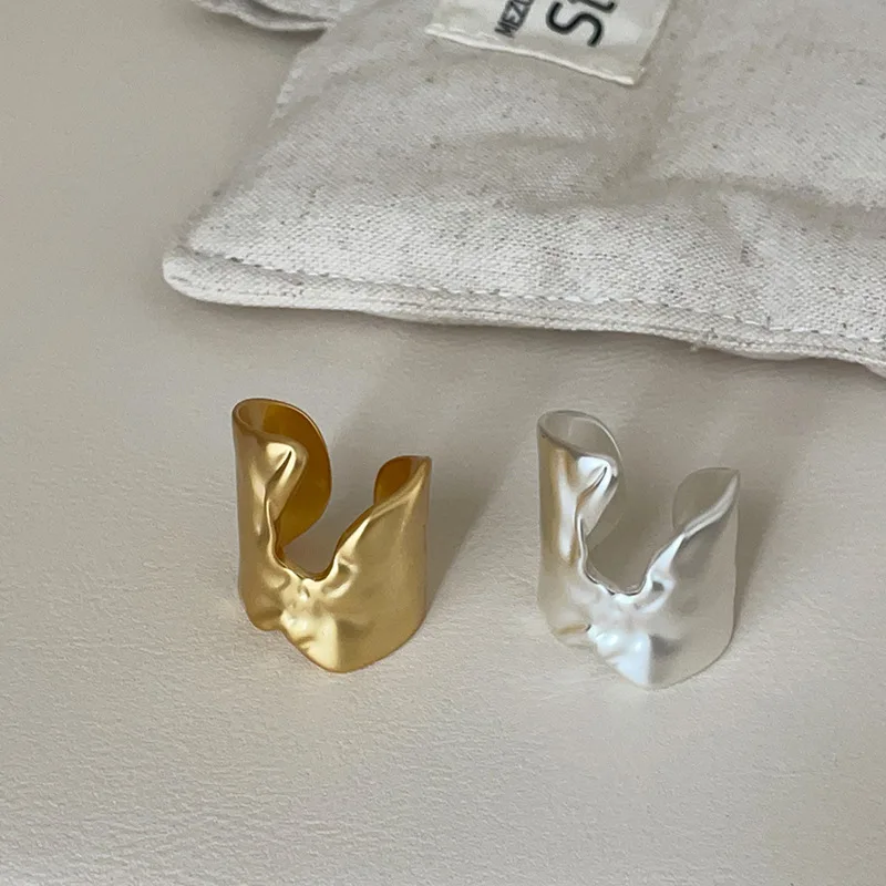 

Wide Band Asymmetric Ring for Women Exaggerated Unique Personality Fashion Trend Ring Finger Ring Jewelry Accessory