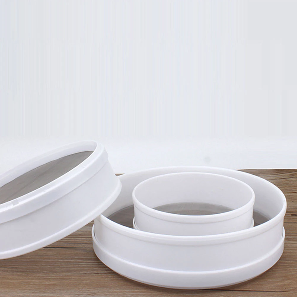 

3Pcs Flour Strainers Practical Kitchen Tool for Sifting Wheat Rice Flour and Dusting Confectioners' Sugar Round Strainer