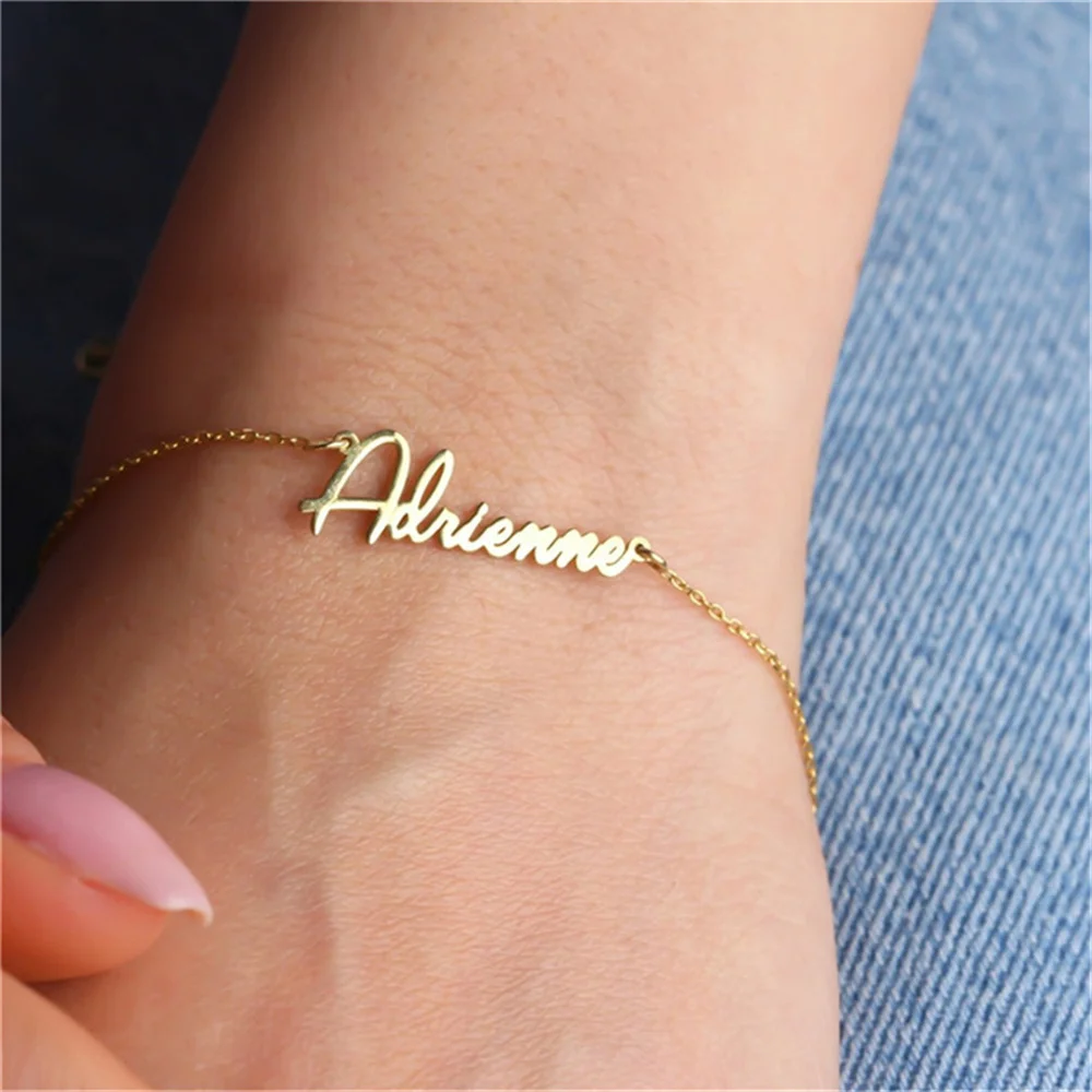 Personality Custom Name Bracelet for Women Stainless Steel Jewelry Golden Letters Cable Chain Jewelry Beautiful Gift Give to Mom