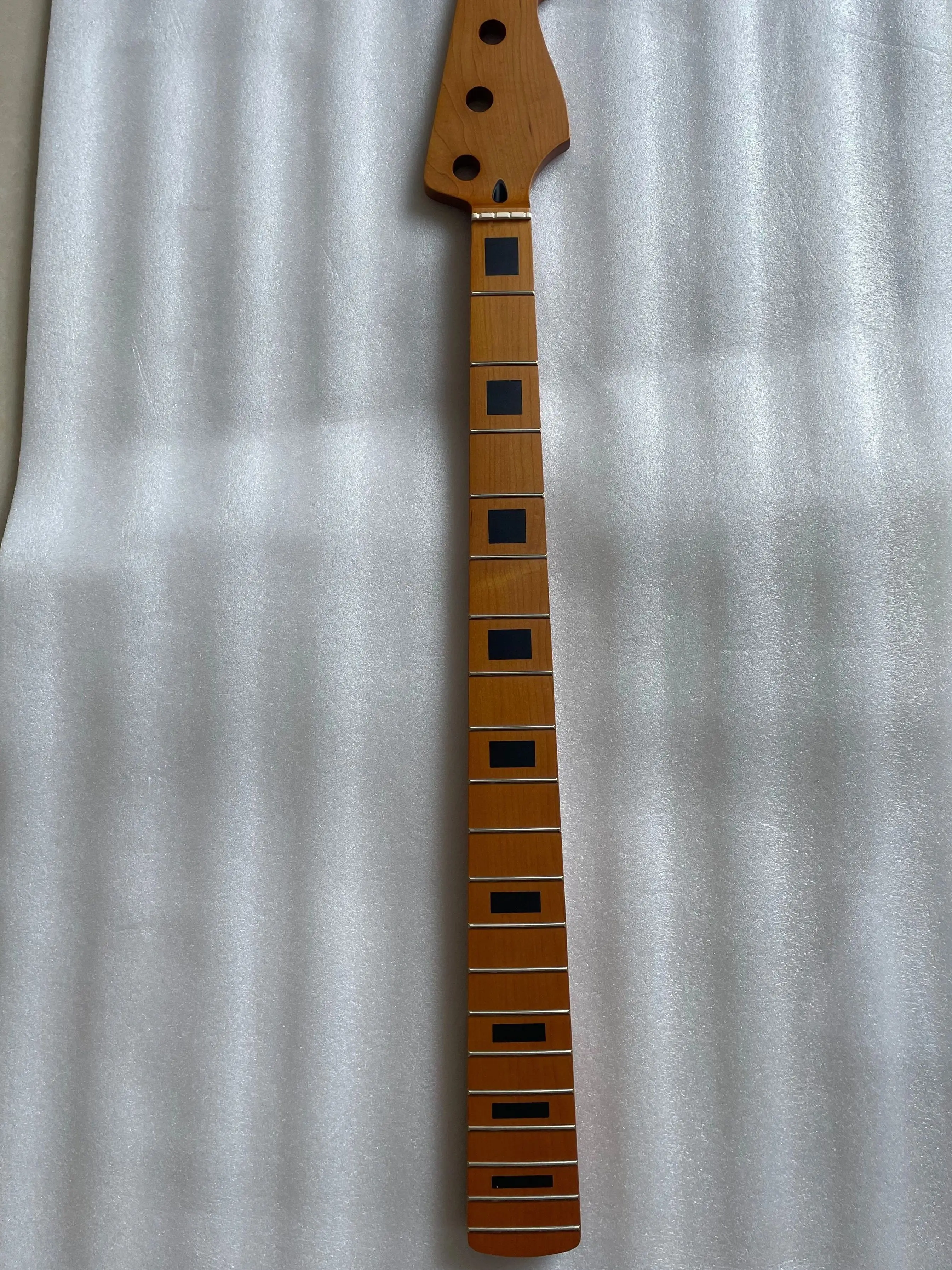 High Quality  Bass Neck 5 Strings 4 Strings Electric Guitar Bass Neck Roasted Canadian Maple Matte 20/24 Fret Bassguitar Neck