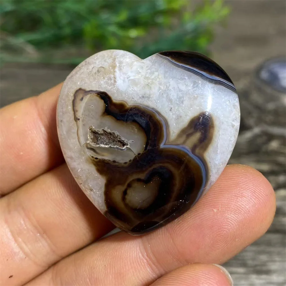 Natural Black Lace Agate Heart Pendant Geode Cluster  Witch Meditation Divination Crystal and Stone Healing Home Decoration