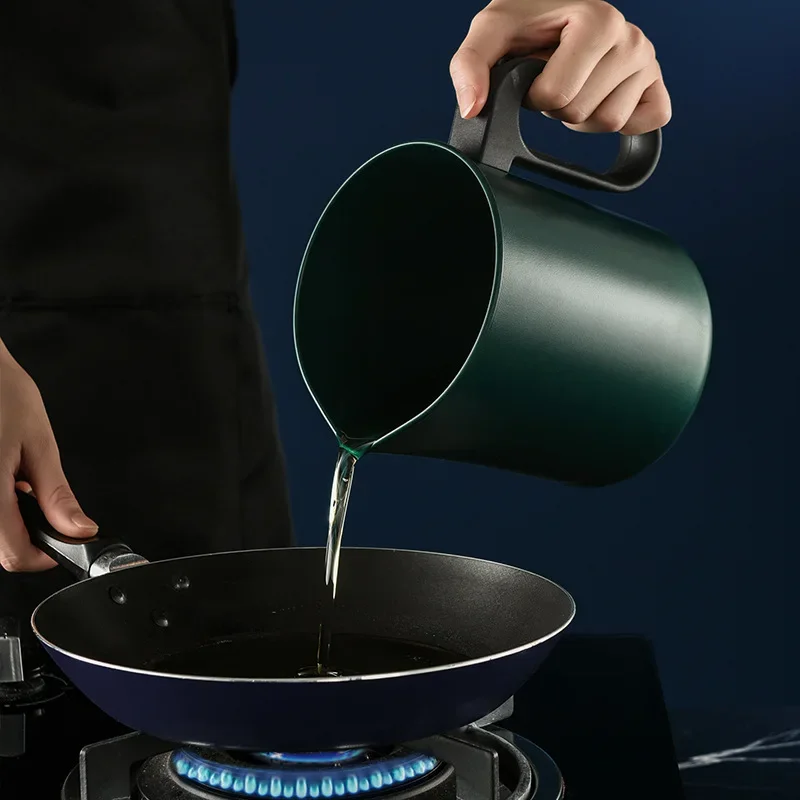 304 Stainless Steel Filter Screen Oil Pot Household Kitchen with Cover Filter Leak Proof Oil Tank Filter Oil Pot Storage Tank