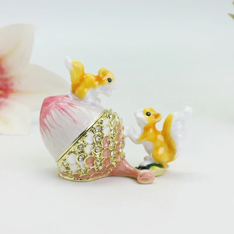 

SHINNYGIFTS Home Decor Animal Gift Box Squirrel On Pine Nut Trinket box Wedding Favor Metal Craft