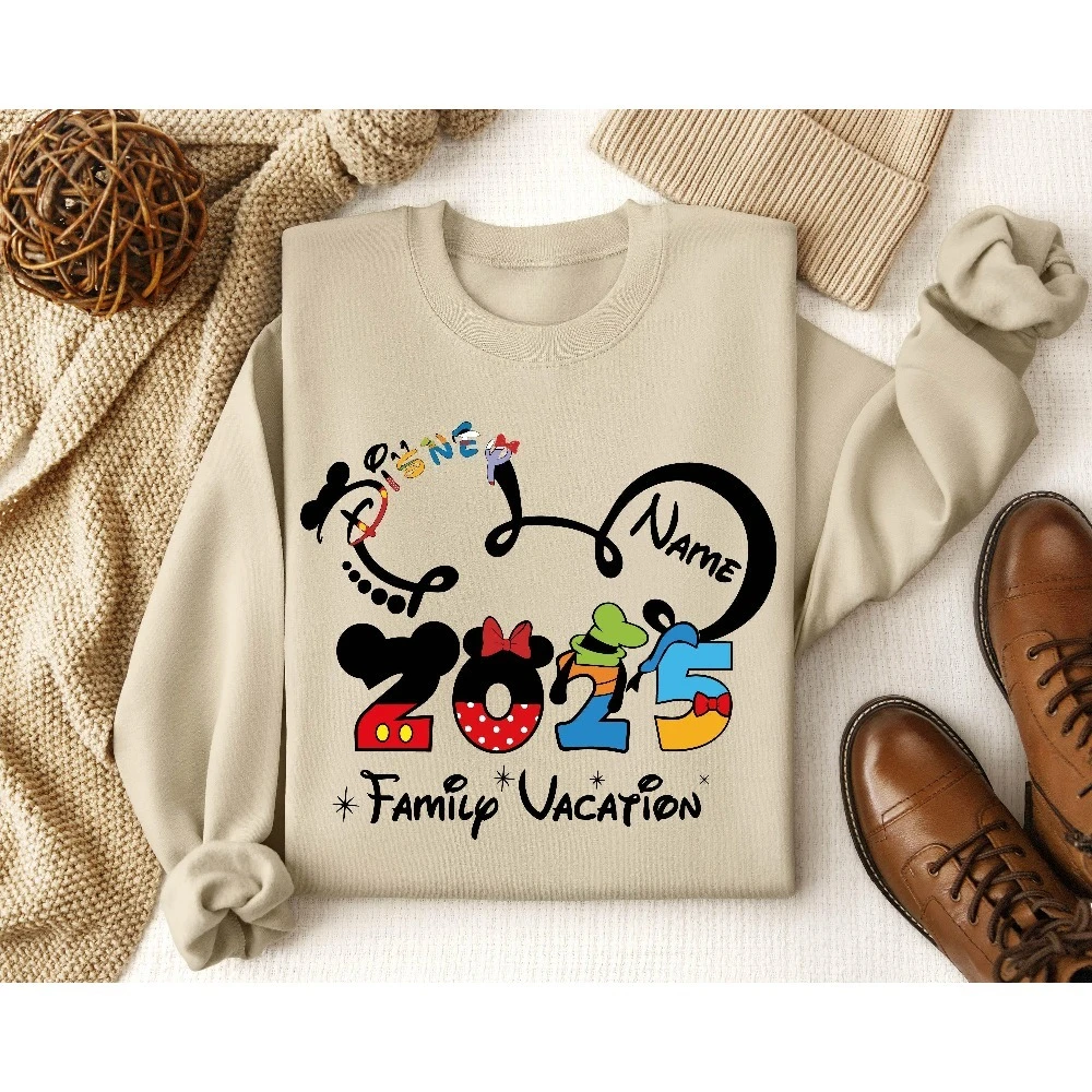 2025年ディズニーのミッキーをテーマにしたプリントプルオーバーは、秋のファッショナブルな女の子のためのゆったりとした暖かいカップル用スウェットシャツです。