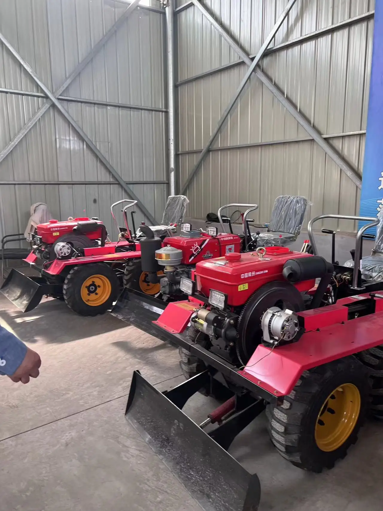 Tiller Machine Affordable Crawler Micro Tiller