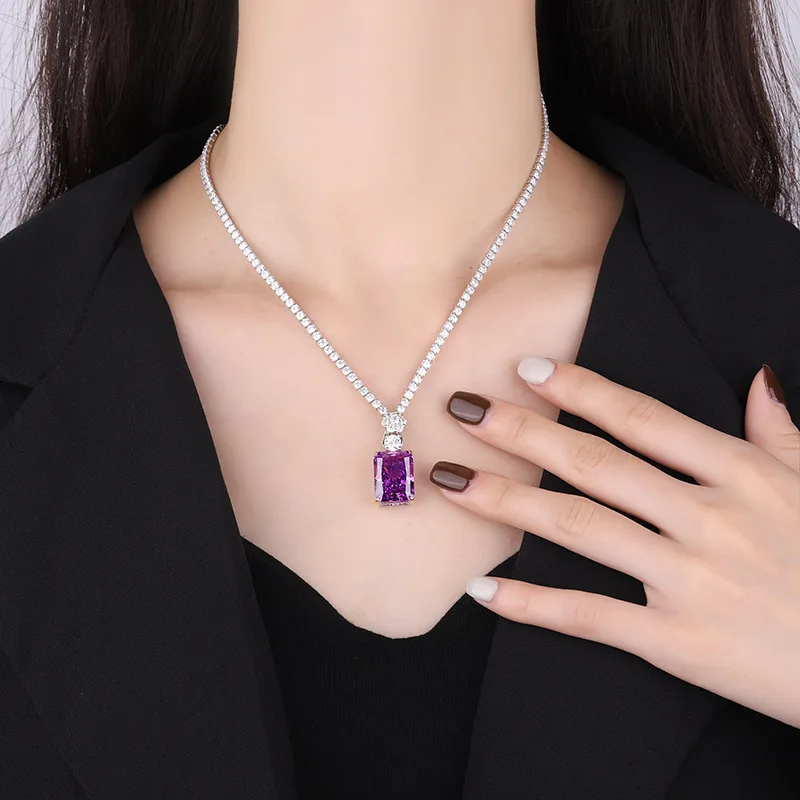 18K Gold Inlaid with PT950 Platinum High Carbon Diamond Pendant, Luxurious Pendant Jewelry Main Stone 12*16