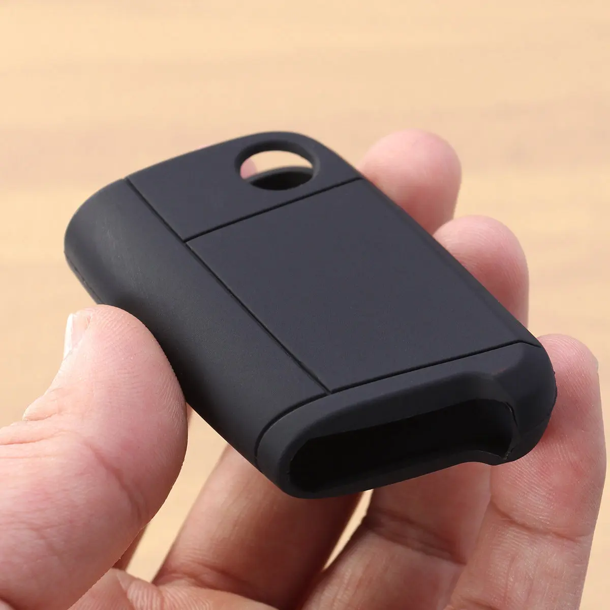 Silicone Key Case Cover for Car Keys Protective Scratch-Resistant Shockproof Organizer Pockets Clean Up Black Key Container