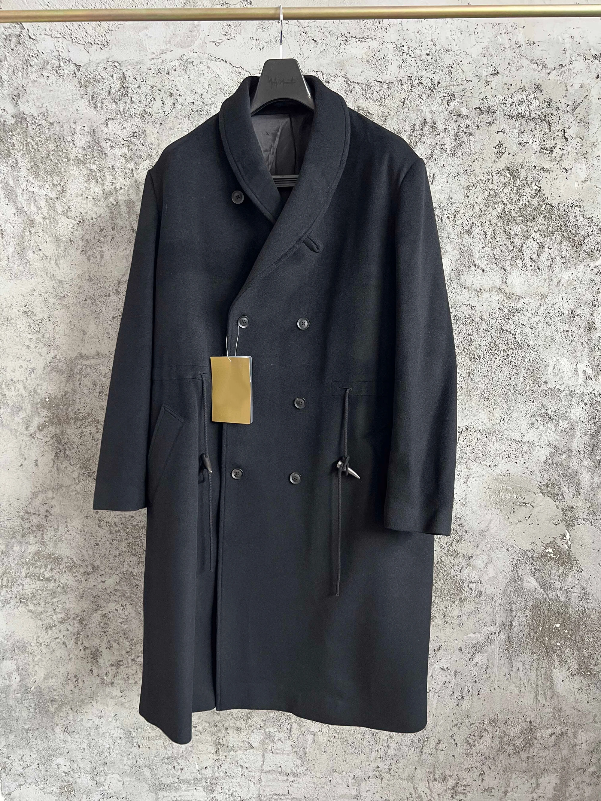 TOP-YAMAMOTO wool horn buckle pleated black long windbreaker Limited Edition for Aoyama