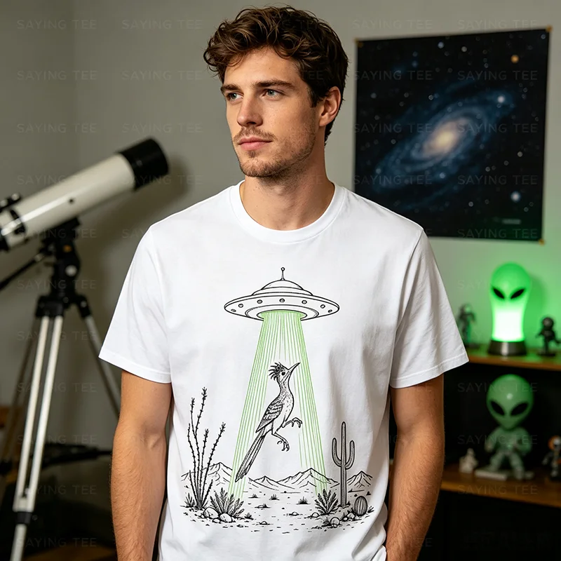 Roadrunner und UFO-Alien-Entführung Wüstenwissenschaft Humor T-Shirt Y2k Lustiges Südwest-Wüsten-Vogel-Kunst-Grafik-Kleidungsstück Neuartiges T-Shirt – Detail 3