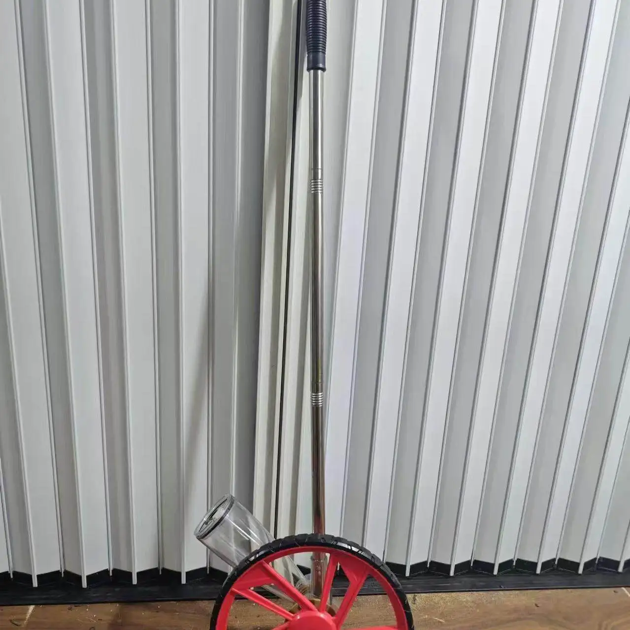 Ash lofting artifact, large wheel marking car, ash tool, farmland lime setting car tool, infrastructure road drawing and marking
