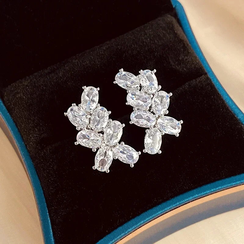 Gorgeous Women's Stud Earrings for Wedding Full Paved Dazzling Oval Cubic Zirconia Fashion Luxury Bridal  Jewelry