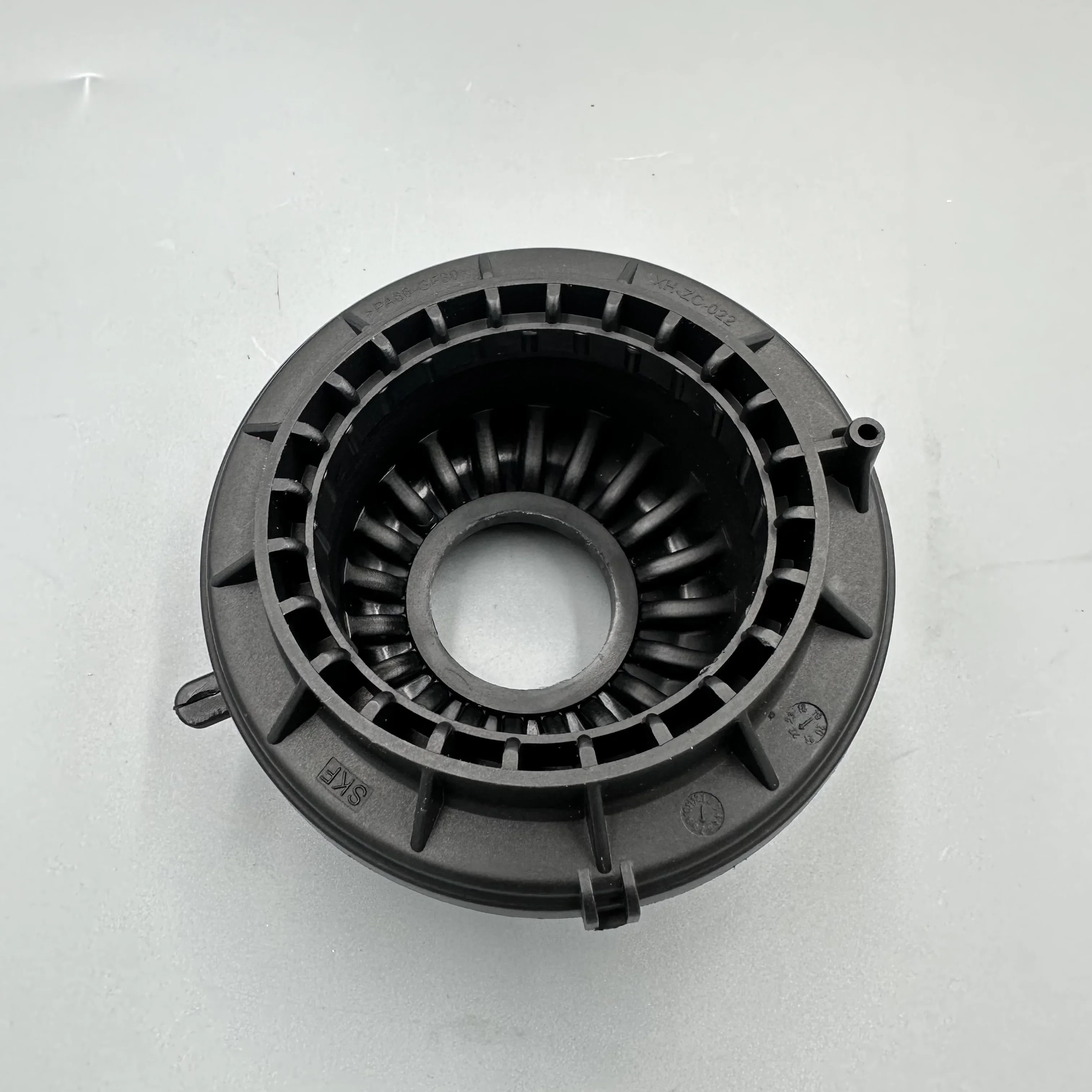 

Front Shock Absorber Insulator For Freelander2 2006- Range Rover Evoque 2012- LR018785 J9C1399 LR121039