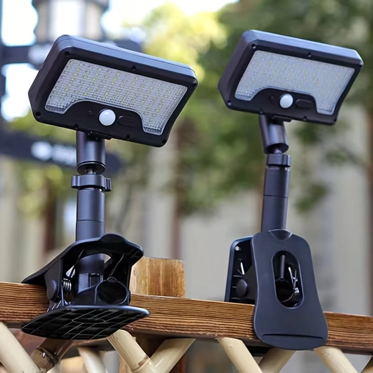 92 LED Solar Motion Sensor Outdoor Light 360° Rotatable 3 Modes Waterproof Clip-on Solar Lights for Patio Garden Fence Camping