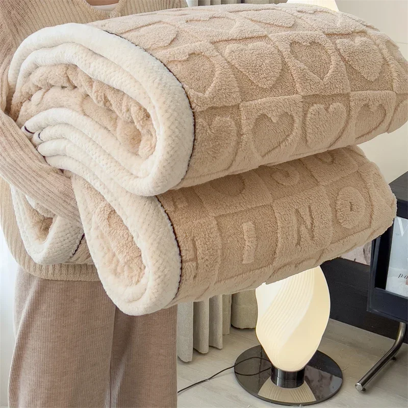 Customizable Winter Thick Lamb Fleece Blanket Solid Color Hibiscus Nap Blanket Coral Fleece Heart Shap Sofa Mat  A Grade Cotton