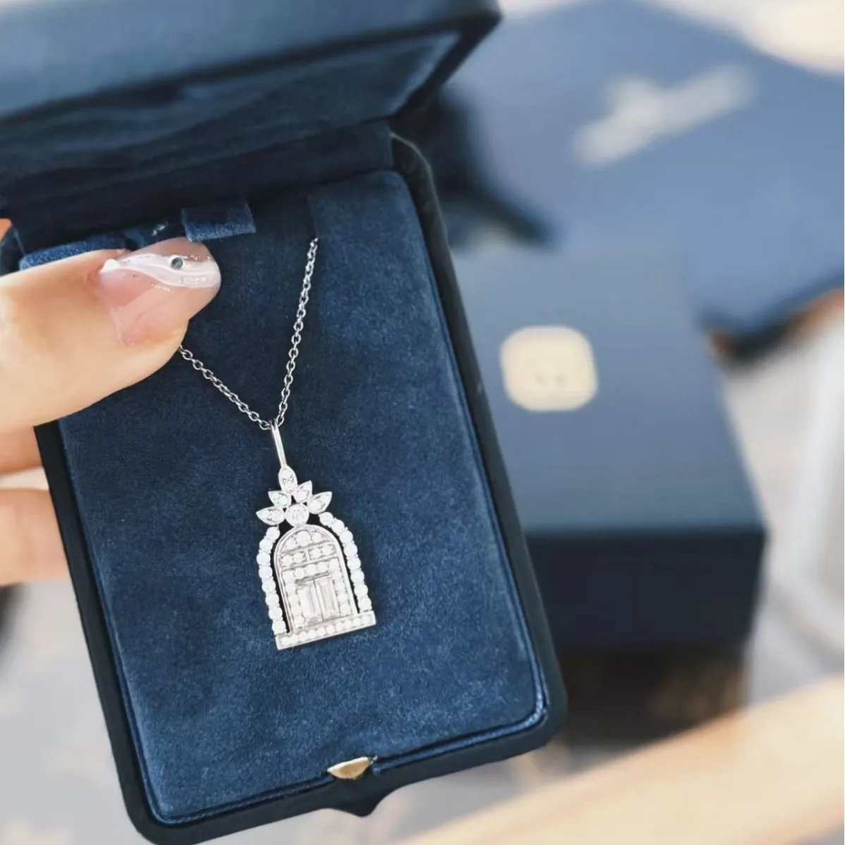 

Fashion Luxury Luxury Necklace Versatile Temperament Model 2025