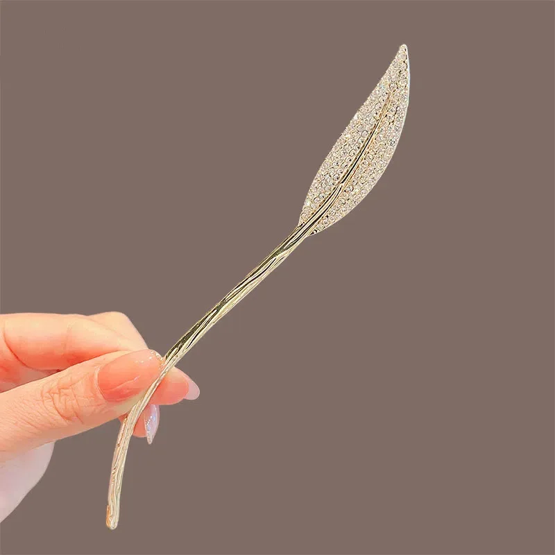 Hot selling women's modern simple diamond inlaid leaf hairpin with antique style tassel and step rocking hair accessory