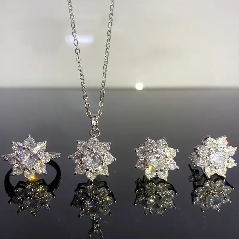 MDL مويسانيتي. مجموعة أقراط ألماس كاملة من ثلاثة خواتم مويسان متألقة على شكل حرف D #2