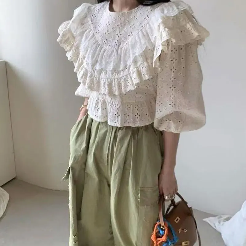 

Retro Hollow out Floral Hook irt Women's Heavy Work Double Layer Ruffle Design Bubble Sve ort Top Faion Versatile Lo...