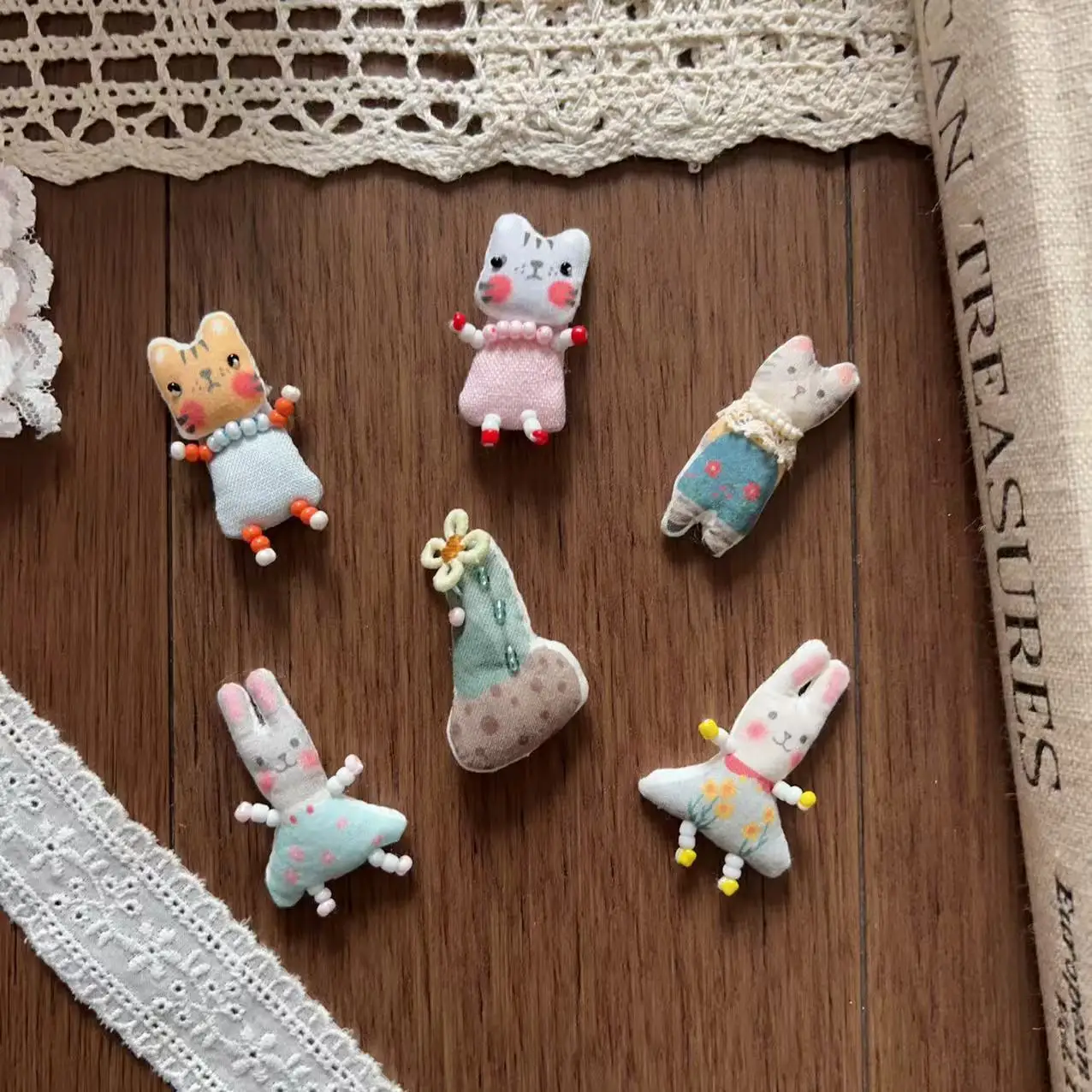 Cute Fabric Printed Small Animal Brooch Pin for DIY Shoes Hat Bag Charm Garment Trim Versatile High Quality