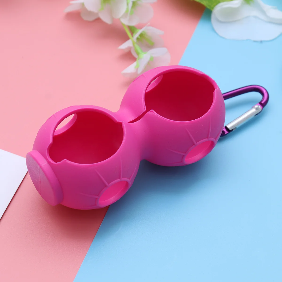 

1pcs Golf Ball Holder Soft Silicone Dual Ball Storage Protection Carrier Clip For Belt Labor Saving Tool