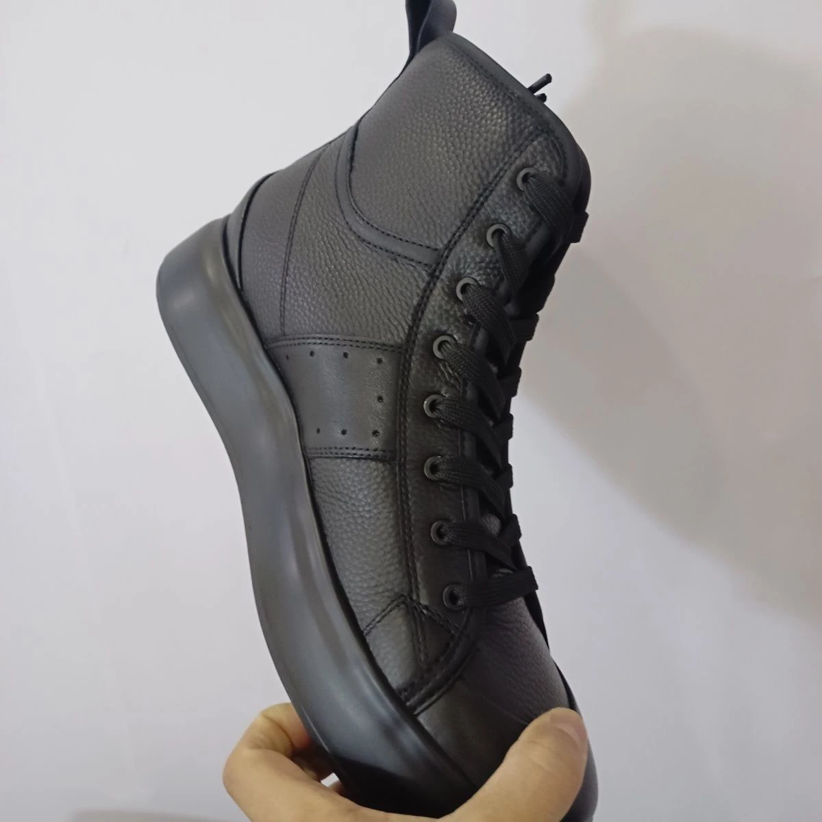 Trendy High Top Genuine Leather Shoes Men Plush Pure Wool Skating Sneakers Street Flat Board Shoe Fluff Winter Warm Handsome