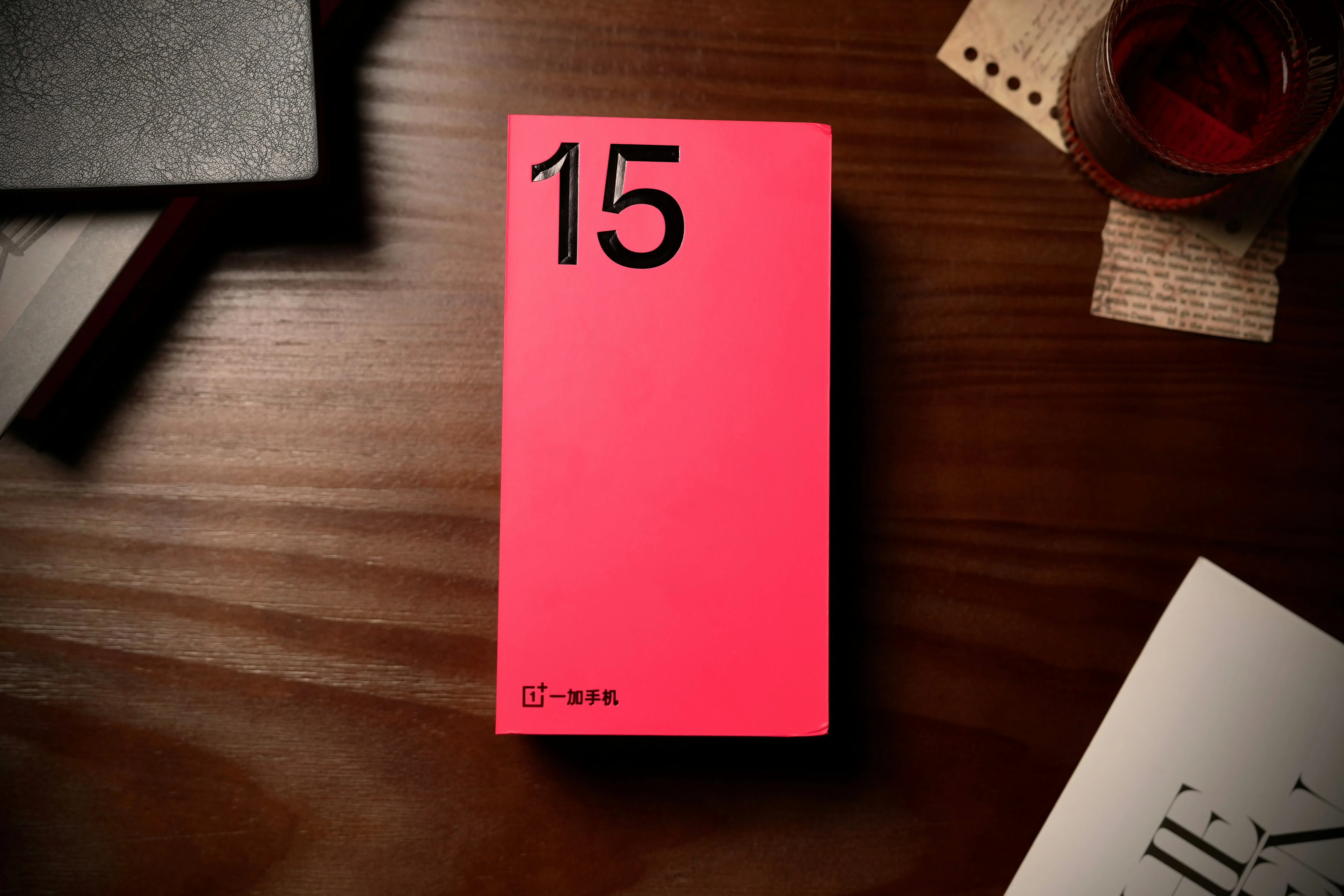 Unlocked China Version OnePlus 15 Snapdragon8 Elite Gen5 6.78inch AMOLED 165Hz 50MP 7300Mah 120W Super Charger NFC OTA PLK110