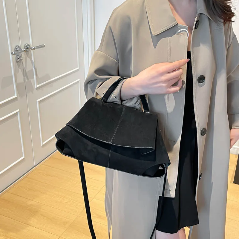 2025 new Korean niche women handbag deerskin fleece commuting bag for women simple and large capacity bag