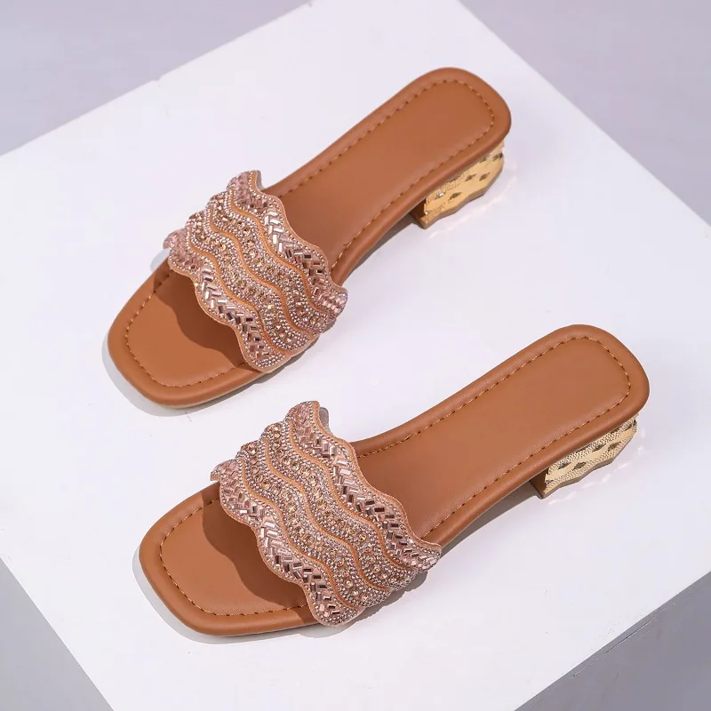 

Summer New Flat Heel Rhinestone Slippers Women Fashion All-match Rhinestones Sandals Outdoor Beach Slides Slippers