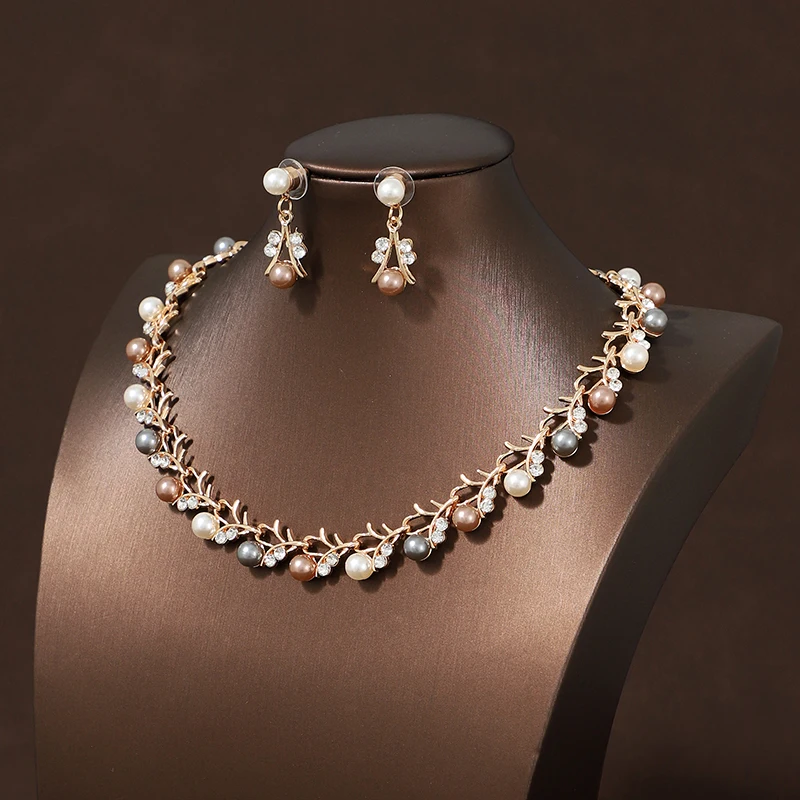 Itacazzo Bridal Wedding Imitation Pearl Necklace Earring Set Exquisite and Elegant for Ladies Suitable for Party Festivals