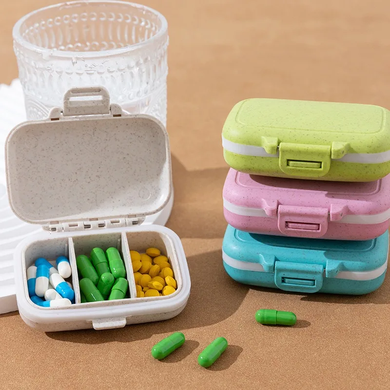 1/4Pcs Medicine Box Straw Wheat Portable 3 Grid Mini Pills Tablets Portable Sealed Bottle Storage