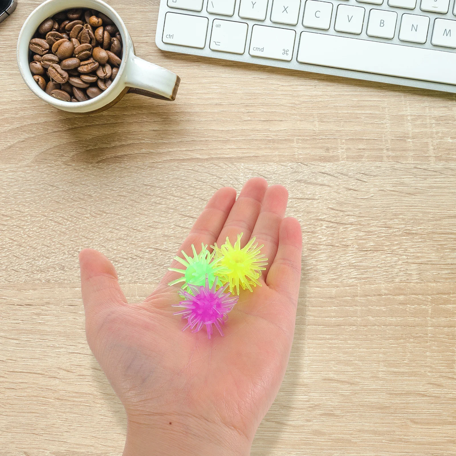 50 قطعة من الدعائم اللاصقة للزحف على الحائط من مادة Tpr القابلة للتمدد لمستلزمات الهالوين المرنة والمضحكة