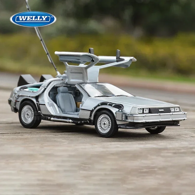 WELLY 1:24 DMC-12 DeLorean Time Machine Back to the Future Car Model Diecast Metal Toy Car Model Simulation Collection Kids Gift