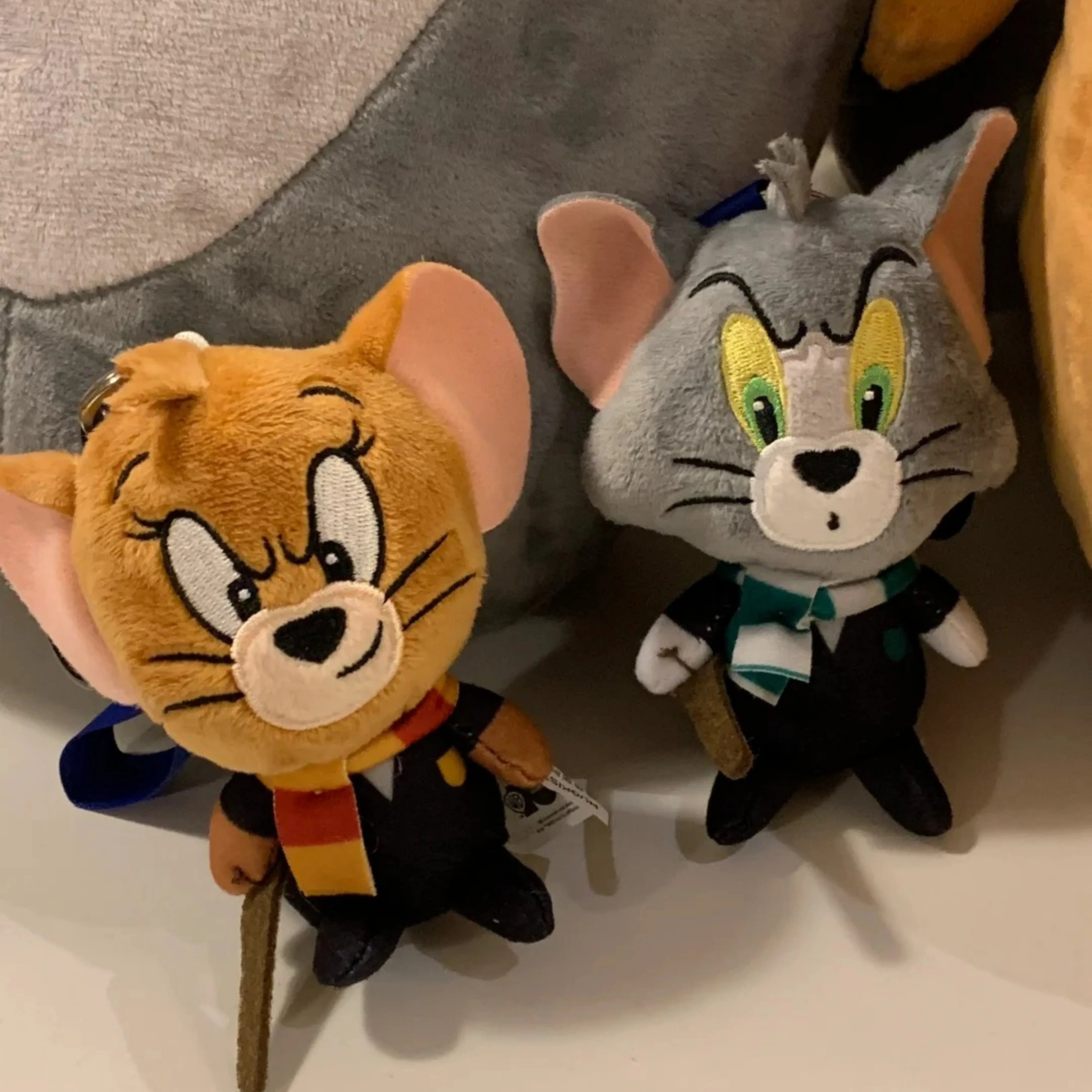 Warner 100 ° aniversario Tom y Jerry muñeco de peluche Cosplay Harry Potter Tom vestido de peluche juguete regalo sorpresa para niños