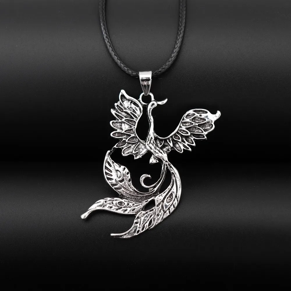 New Phoenix Pendant Animal Necklace Medal Necklace Wholesale Items Vintage Accessories Mens Jewellery Necklace