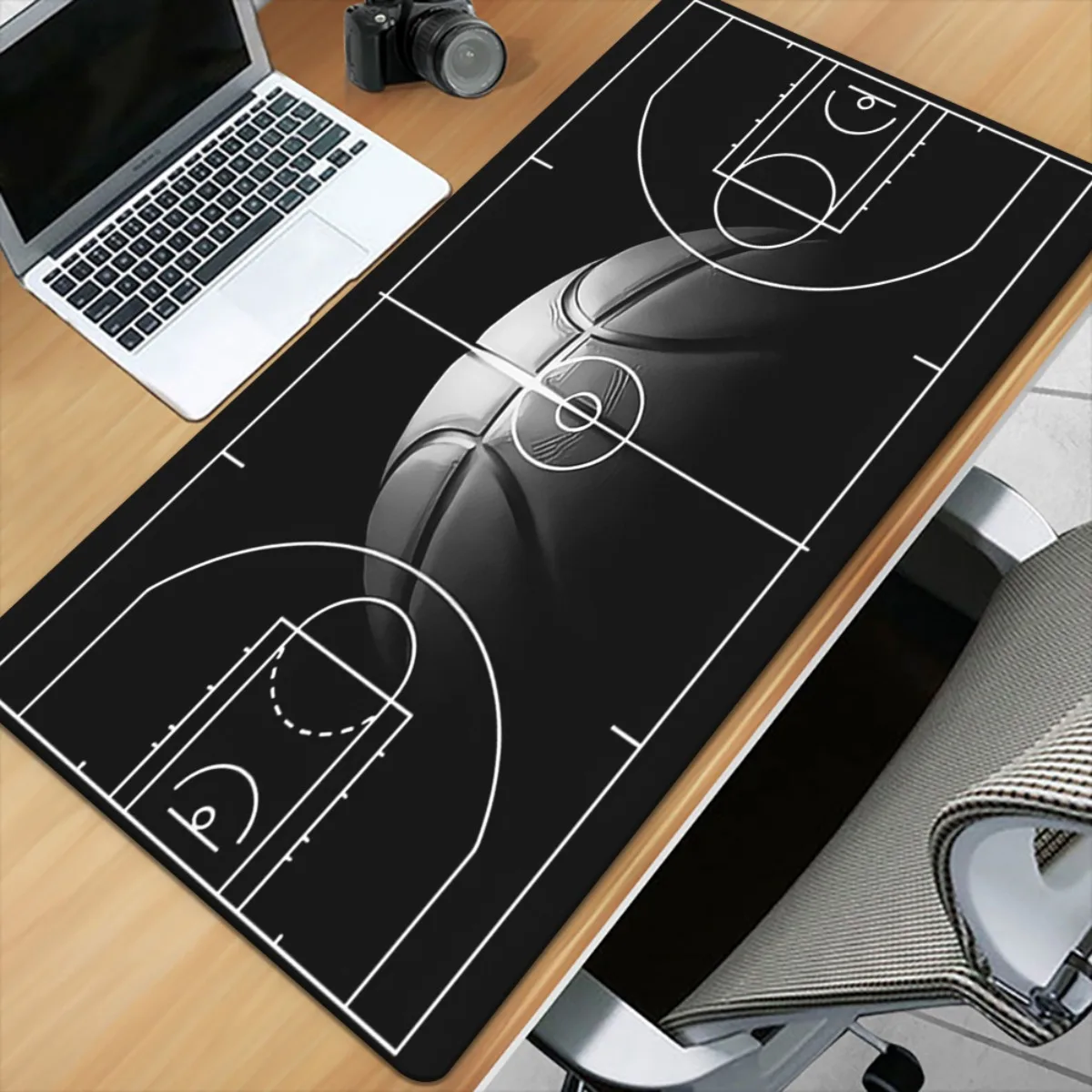 CIFBUY Alfombrilla para escritorio de juego con diseño de aro de baloncesto, alfombrilla extendida para teclado, base de goma antideslizante, borde cosido, lavable, decoración para oficina y hogar, regalo