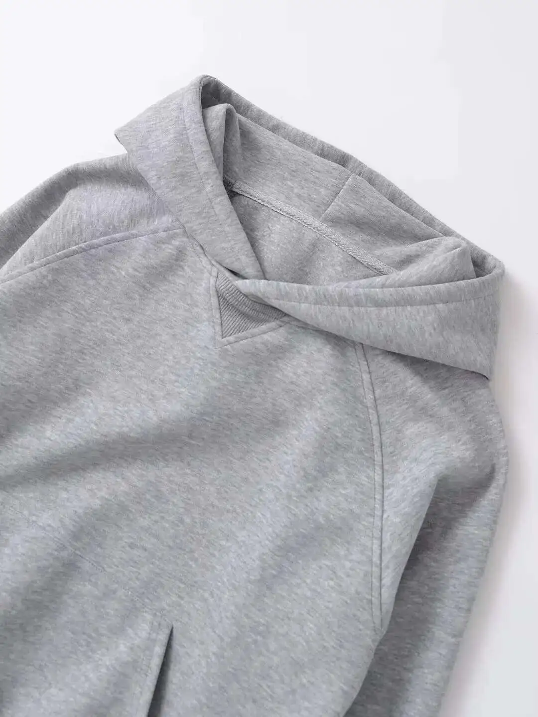 2024ฤดูใบไม้ร่วง/ฤดูหนาวใหม่หนาHoodedเสื้อแขนยาวผู้หญิงหลวมสบายๆอเนกประสงค์กระเป๋าขนาดใหญ่สีทึบAG1C