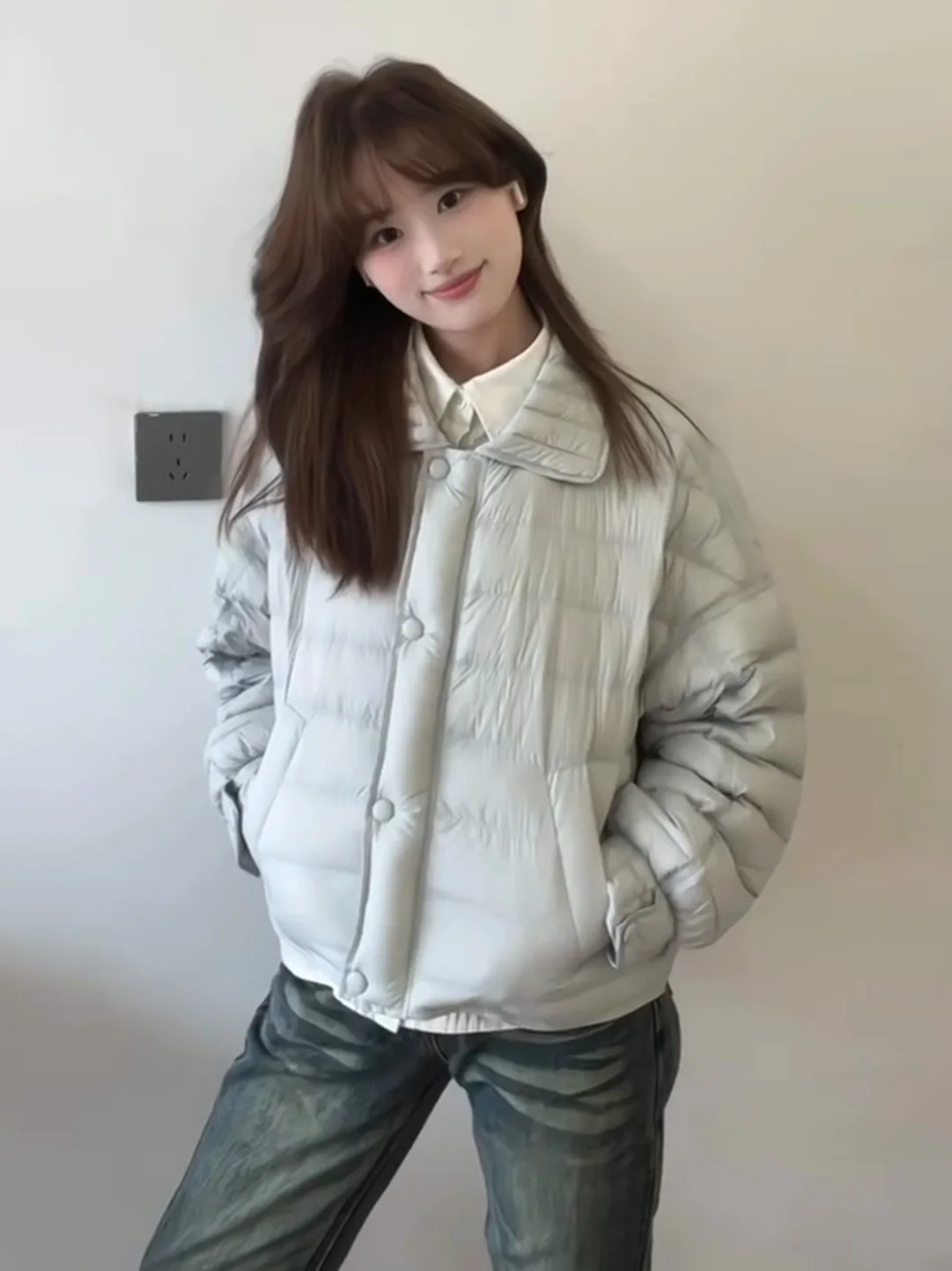 

Корейский стиль: синяя утепленная хлопковая куртка для женщин, модная, антивозрастная, зимняя новинка, с длинными рукавами, на одной пуговице