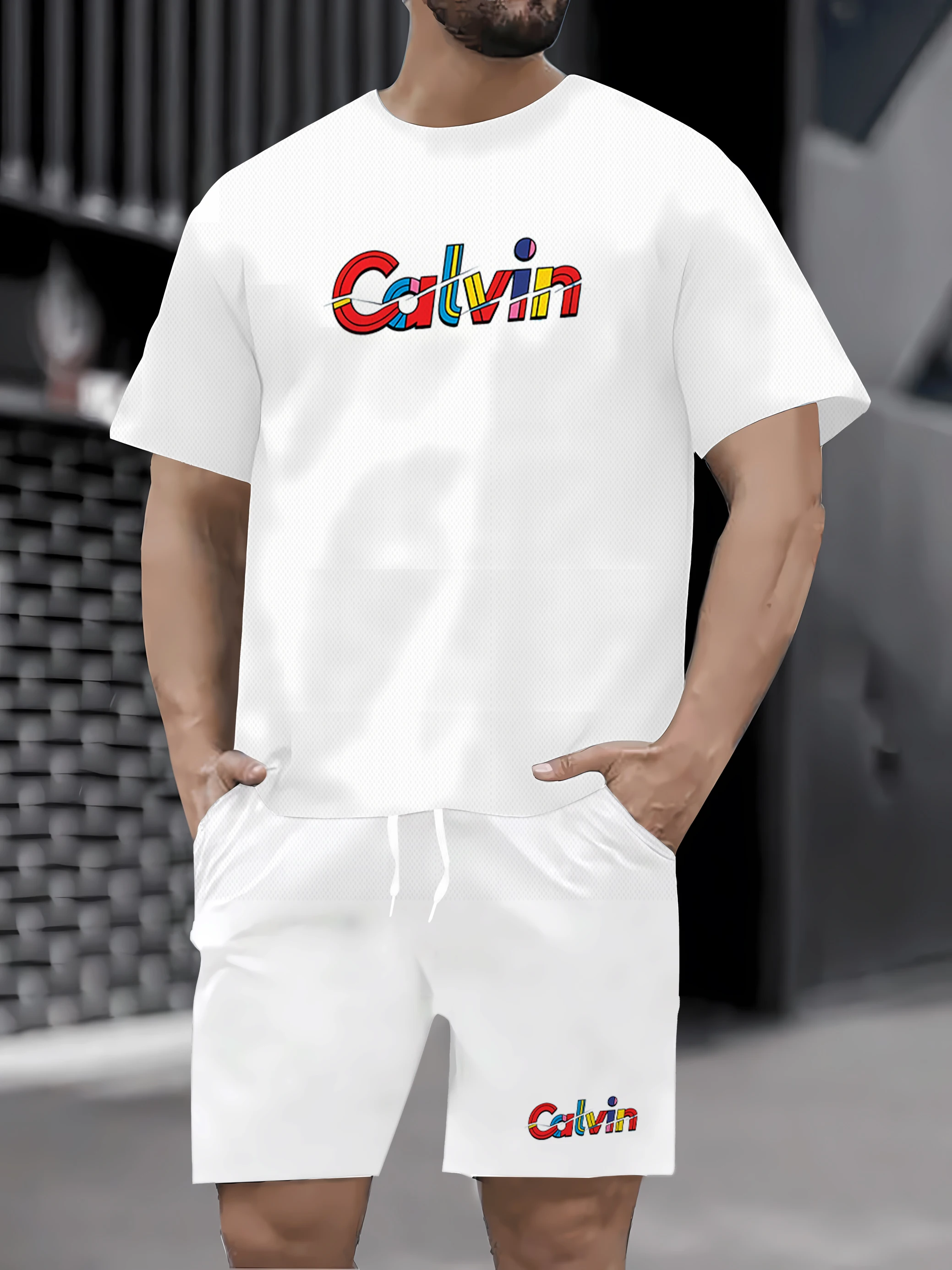 Conjunto masculino solto e moderno de dva parts: camiseta e shorts de verão de manga curta، secagem cepat e respirable
