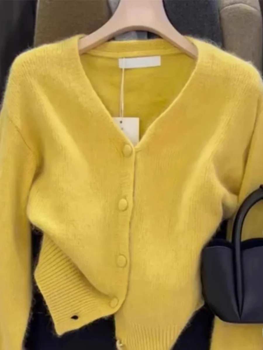 イエローベアベルベットソフトレイジーVネックニットセーターコート女性の秋冬ルーズフィットカーディガン韓国スタイル長袖