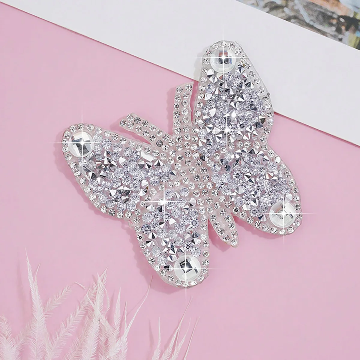 1 คู่ Rhinestone ผีเสื้อรูปร่างหัวนมสําหรับผู้หญิงเซ็กซี่สวมใส่ซิลิโคนหัวนม Pasties สติกเกอร์หน้าอก