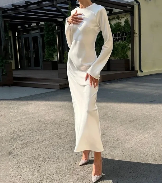 

Slim and Beautiful Girls and Children, Monochrome Casual Home Long Sleeved Slim Fit and Slimming Dress In Stock