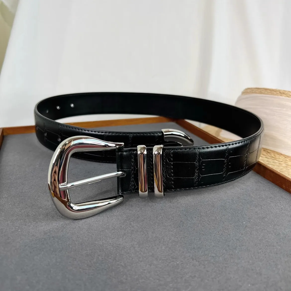 المرأة موضة الفضة مشبك جلد طبيعي أسود مشد الإناث Cummerbund معطف حزام فستان Decration حزام عريض J557