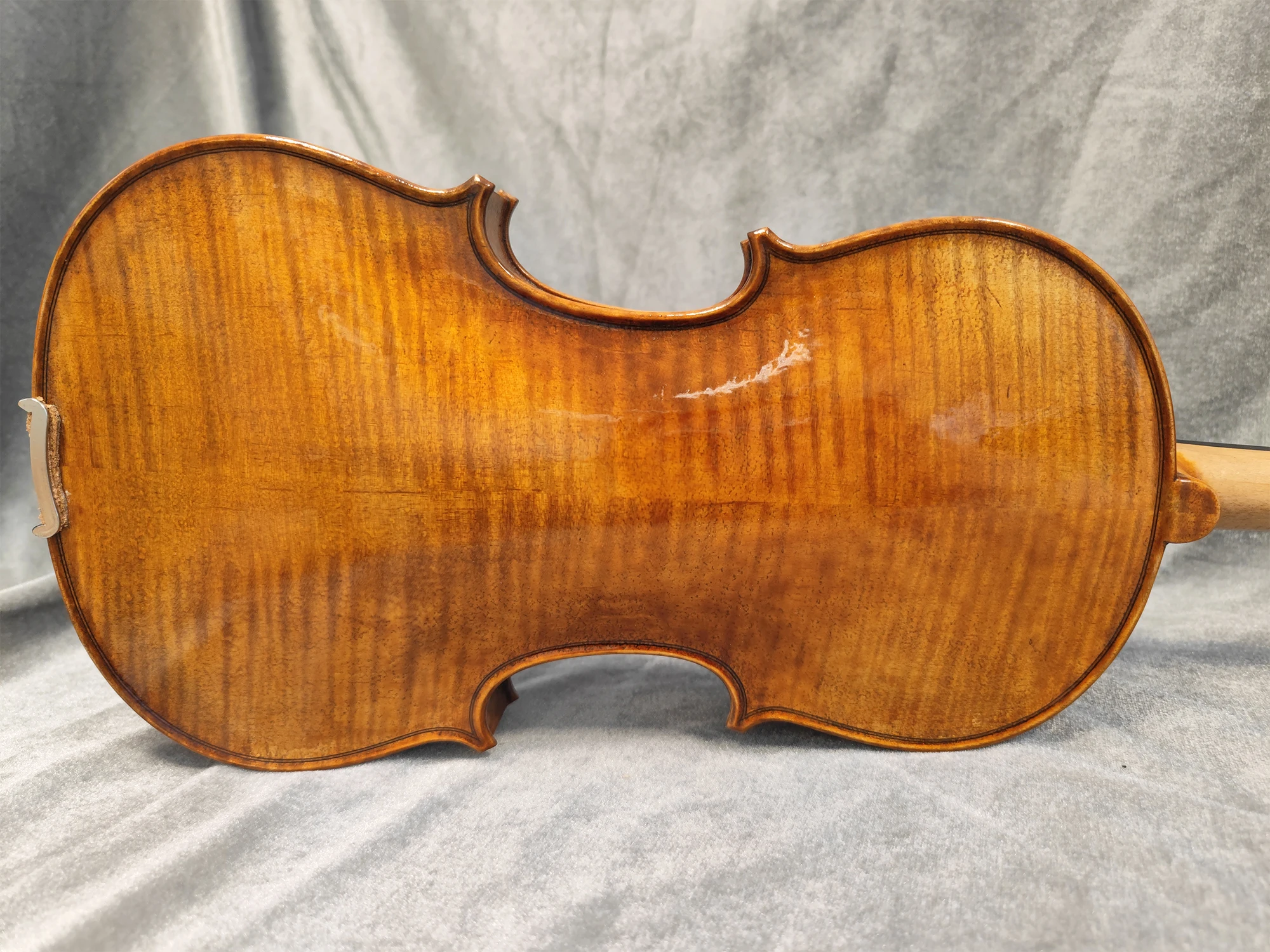 4/4 Handmade Violin, Antique Look, Flamed Maple, Rosewood Fittings, Oil Varnish, Full Outfit with Case, Bow, Shoulder Rest