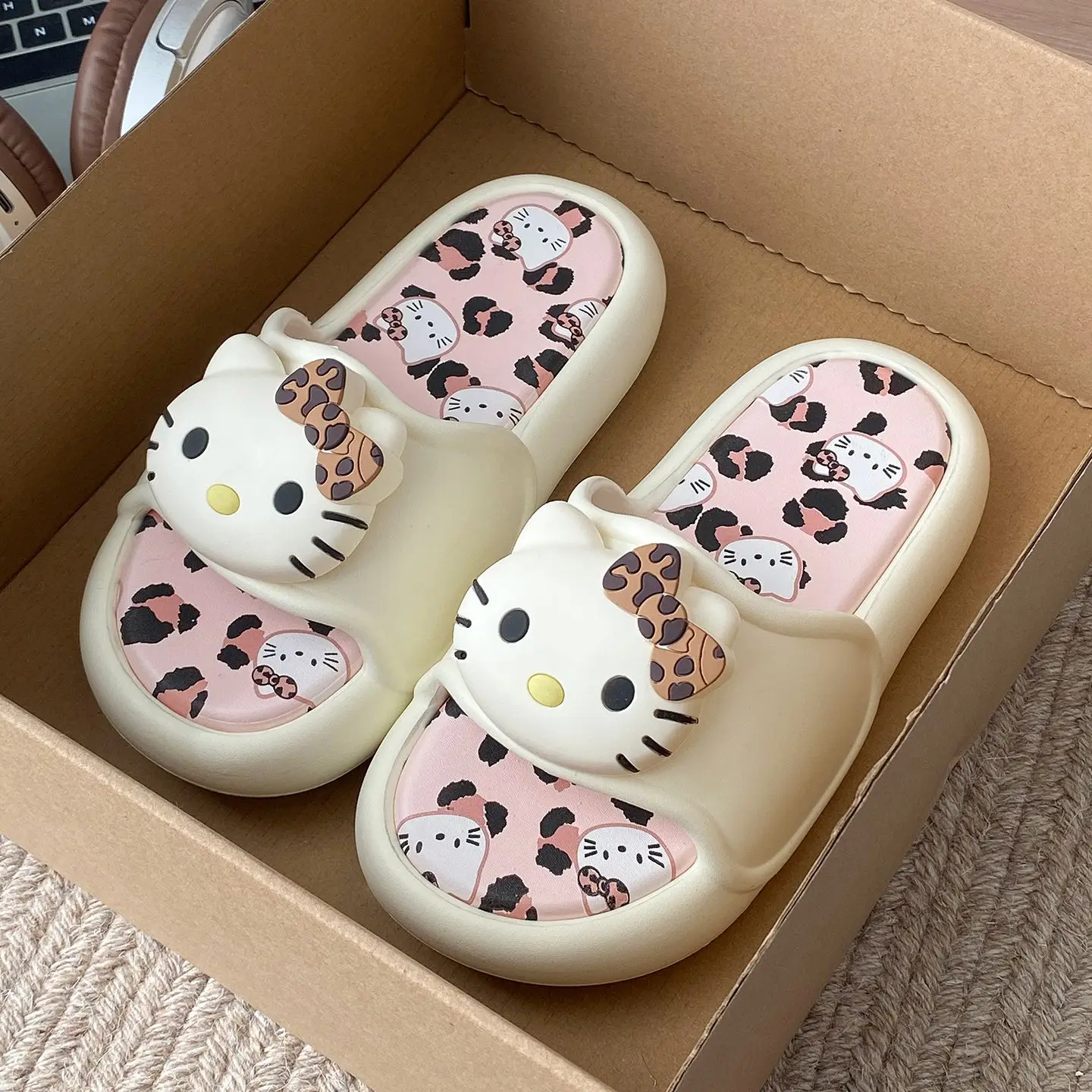 

Коллекция обуви Sanrio Hello Kitty Y2K, милые домашние тапочки с открытым носком и противоскользящей подошвой, женские домашние сандалии, подарки на день рождения