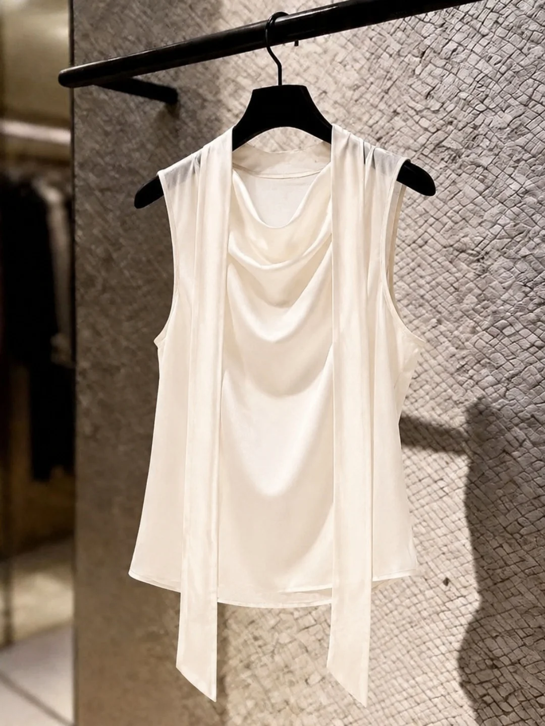 

Soft Gentle Wind Bell Sleeveless Vest Summer 2026 High End Elegant Versatile Soft Overhead Shirt Women's plus Size Inner Wear