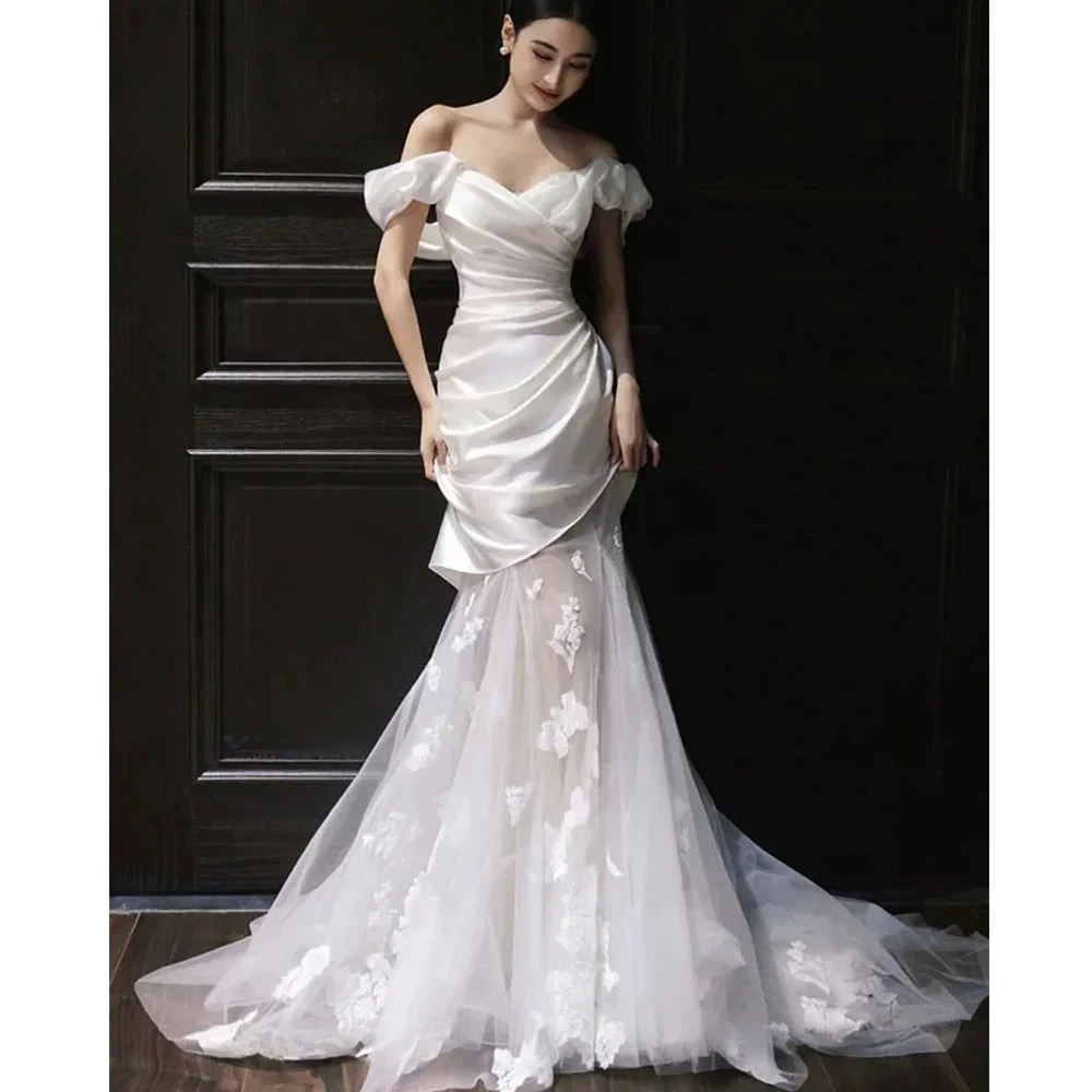

Bowith Mermaid Korean Wedding Dresses Patchwork Off the Shoulder Satin and Lace Bridal Gown Customized Wedding Gown Photo Shoot