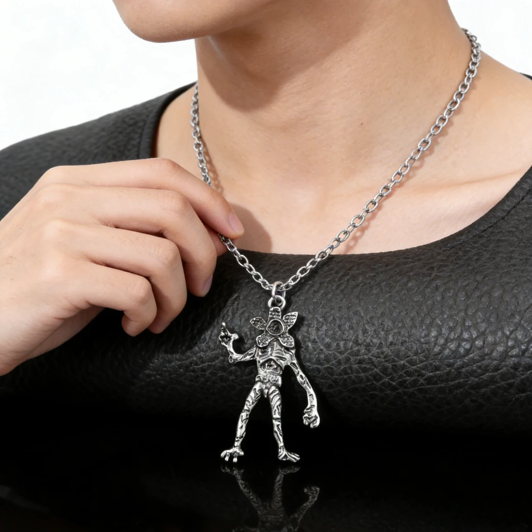 

Новинка 2026 года: Модное ожерелье из фильма «Незнакомец» — кулон «Демодог» из сплава, реквизит для косплея, украшение для мужчин и женщин, подарок