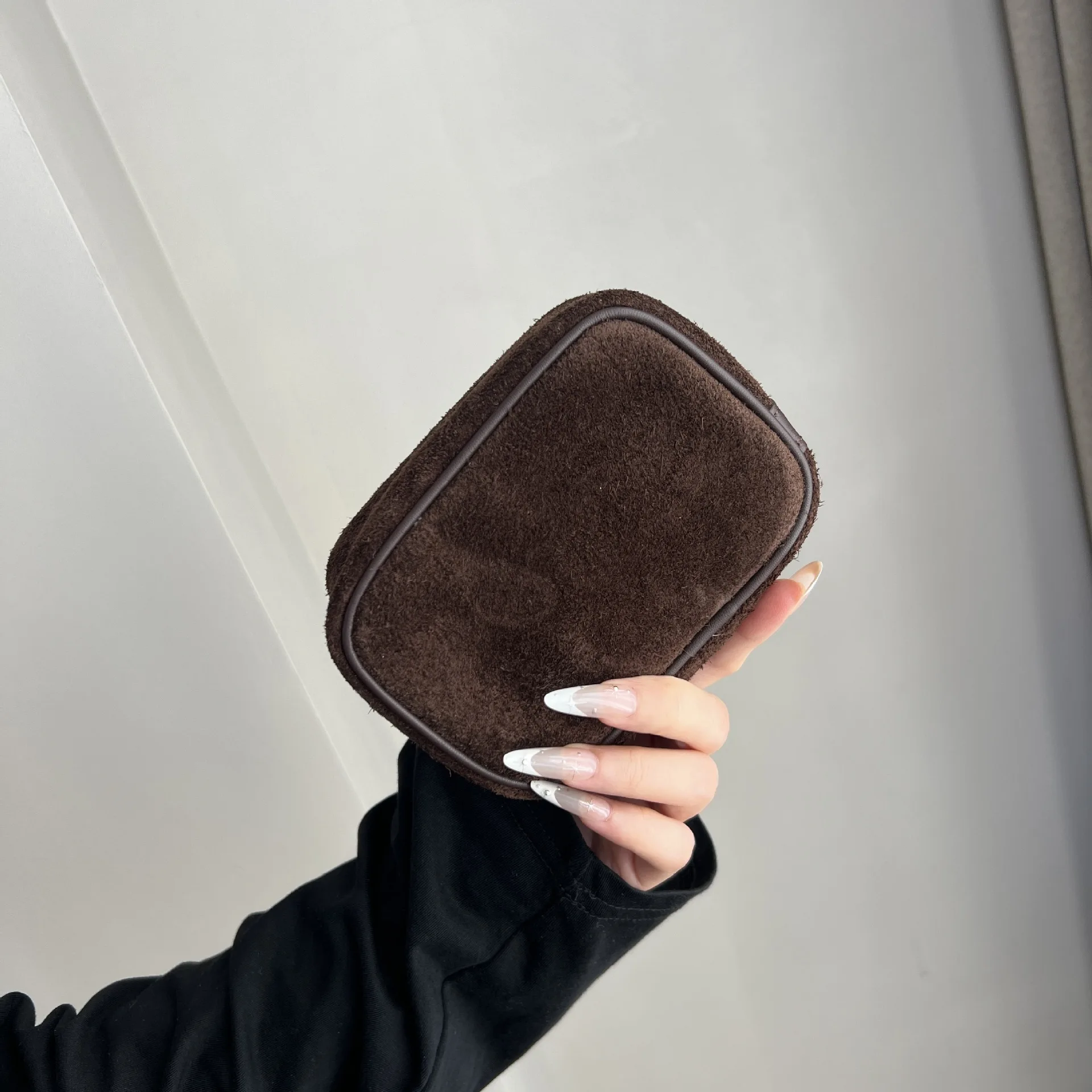 Vintage Genuine Leather Mini Clutch Crossbody Camera Bag Cosmetic Pouch Coin Purse with Chain Strap Portable Travel Essentials